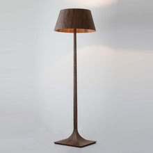Load image into Gallery viewer, Nostalgia Floor Lamp in Detail.
