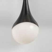 Load image into Gallery viewer, Ariana Pendant Light Detail.
