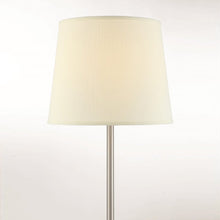 Load image into Gallery viewer, Attendorn Floor Lamp in Detail.
