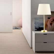 Load image into Gallery viewer, Attendorn Table Lamp in living room.
