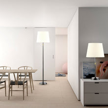 Load image into Gallery viewer, Attendorn Table Lamp in living room.
