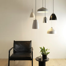 Load image into Gallery viewer, Ginestra Pendant Light in living room.
