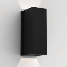 Load image into Gallery viewer, Oslo Outdoor LED Wall Light in Detail.
