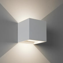 Load image into Gallery viewer, Pienza LED Wall Light in Detail.
