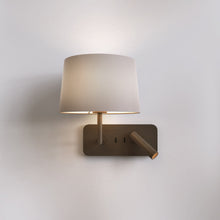 Load image into Gallery viewer, Side by Side Reading Wall Light in Detail.

