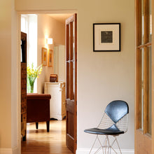 Load image into Gallery viewer, Tokyo Classic Wall Light in living room.
