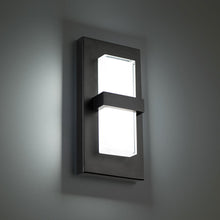 Load image into Gallery viewer, Bandeau Outdoor LED Wall Light in Detail.
