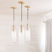 Load image into Gallery viewer, Belinda Pendant Light Detail.
