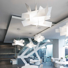 Load image into Gallery viewer, Big Bang Chandelier in dining room.
