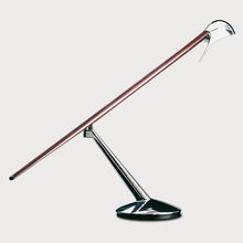 Load image into Gallery viewer, Bluebird T Table Lamp in Detail.
