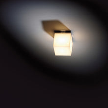 Load image into Gallery viewer, Q.Bo C/W Ceiling / Wall Light in Detail.
