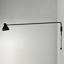 Load image into Gallery viewer, Blux System W Plug-In Wall Light in Detail.

