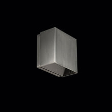 Load image into Gallery viewer, Boxi LED Wall Light in Detail.
