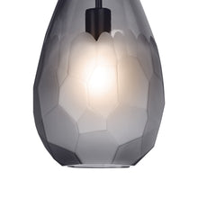 Load image into Gallery viewer, Briolette Grande Pendant Light in Detail.
