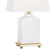 Load image into Gallery viewer, Brynn Table Lamp Detail.
