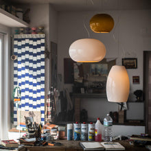 Load image into Gallery viewer, Buds 3 Pendant Light in living room.
