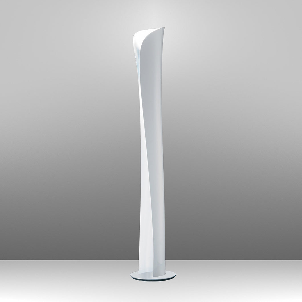 Cadmo LED Floor Lamp in White (90CRI/2700K).