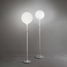 Load image into Gallery viewer, Castore Floor Lamp in Detail.
