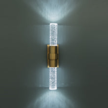 Load image into Gallery viewer, Ceres LED Wall Light in Detail.
