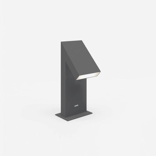 Chilone Outdoor LED Floor Lamp.