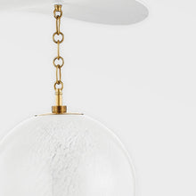 Load image into Gallery viewer, Antoinette Pendant Light in Detail.
