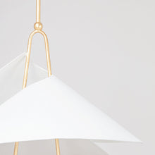 Load image into Gallery viewer, Carini Pendant Light in Detail.

