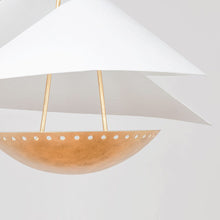 Load image into Gallery viewer, Carini Pendant Light in Detail.
