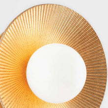 Load image into Gallery viewer, Emerald Bath Wall Light in Detail.
