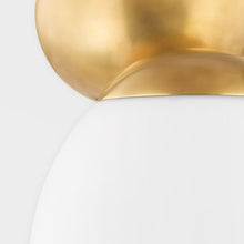 Load image into Gallery viewer, Marietta Wall Light in Detail.
