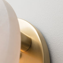 Load image into Gallery viewer, Croton LED Flush Mount Ceiling Light in Detail.
