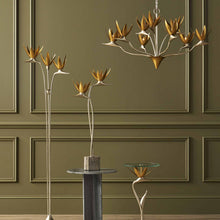 Load image into Gallery viewer, Paradiso Chandelier in Detail.
