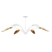 Load image into Gallery viewer, Yuriko Chandelier in Detail.
