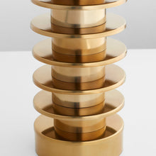 Load image into Gallery viewer, Alessio Table Lamp in Detail.

