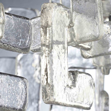Load image into Gallery viewer, Havilland Pendant Light in Detail.

