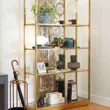Load image into Gallery viewer, Lantana Table Lamp in living room.
