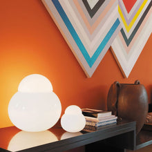 Load image into Gallery viewer, Daruma Table Lamp in living room.
