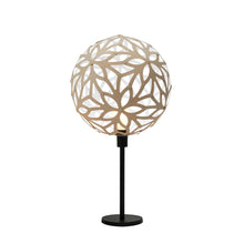 Load image into Gallery viewer, Floral Table Lamp in Bamboo/White.
