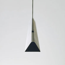 Load image into Gallery viewer, Dessau LED Linear Suspension Light in Detail.
