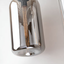 Load image into Gallery viewer, District Pendant Light in Detail.
