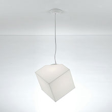 Load image into Gallery viewer, Edge 30 Suspension Light in Detail.
