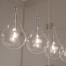 Load image into Gallery viewer, Larmes Linear Pendant Light in Detail.
