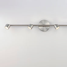 Load image into Gallery viewer, Taylor LED Track Light in Detail.
