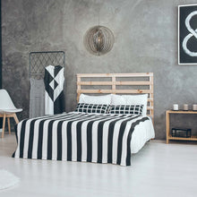Load image into Gallery viewer, Abruzzo Pendant Light in bedroom.
