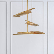 Load image into Gallery viewer, Umura LED Chandelier in Detail.

