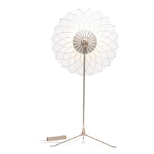 Load image into Gallery viewer, Filigree LED Floor Lamp in Detail.
