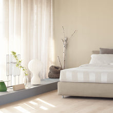 Load image into Gallery viewer, Gatto Table Lamp In Room
