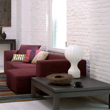 Load image into Gallery viewer, Gatto Table Lamp In Living Room

