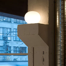 Load image into Gallery viewer, Glo-Ball Basic Table Lamp Illuminated
