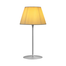 Load image into Gallery viewer, Romeo Soft T Table Lamp
