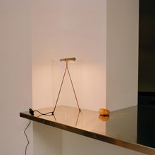 Load image into Gallery viewer, To-Tie LED Table Lamp in Detail.
